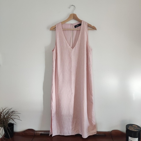 Simons Icone Light Pink Female Figure Print Midi Dress - Picture 3 of 7